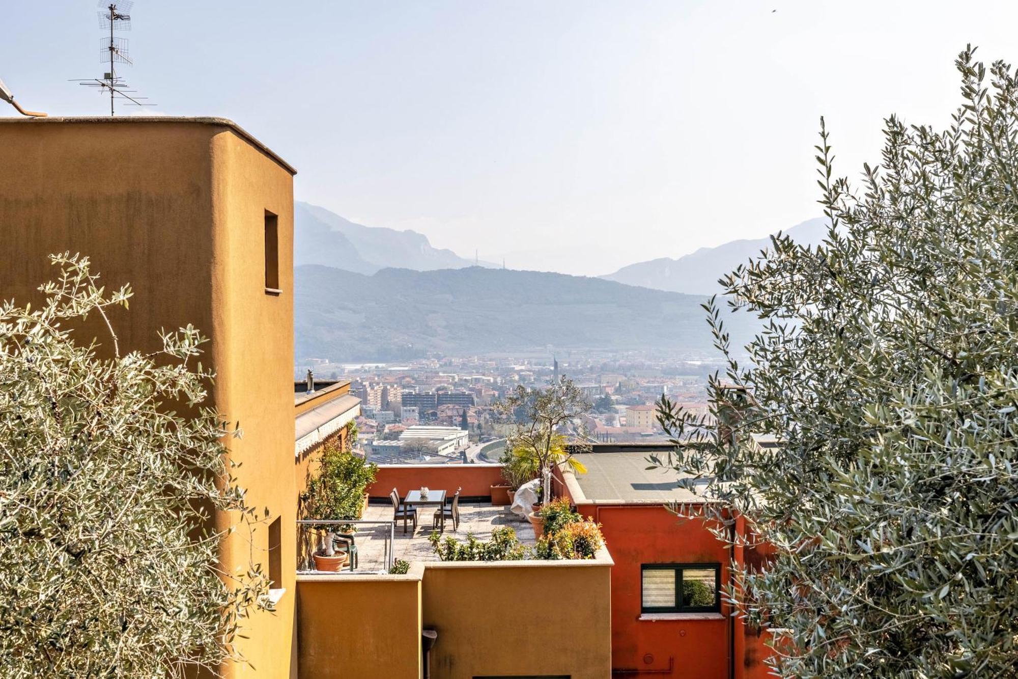 Ferienwohnung Casa Sara With Swimming Pool Riva del Garda Exterior foto